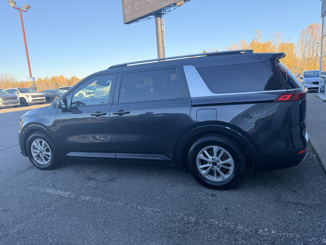 2024 Kia Carnival LX+-3