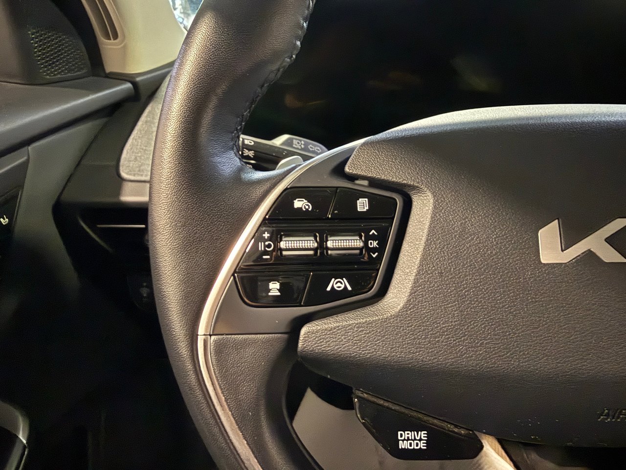Kia EV6 LAND 2024-16