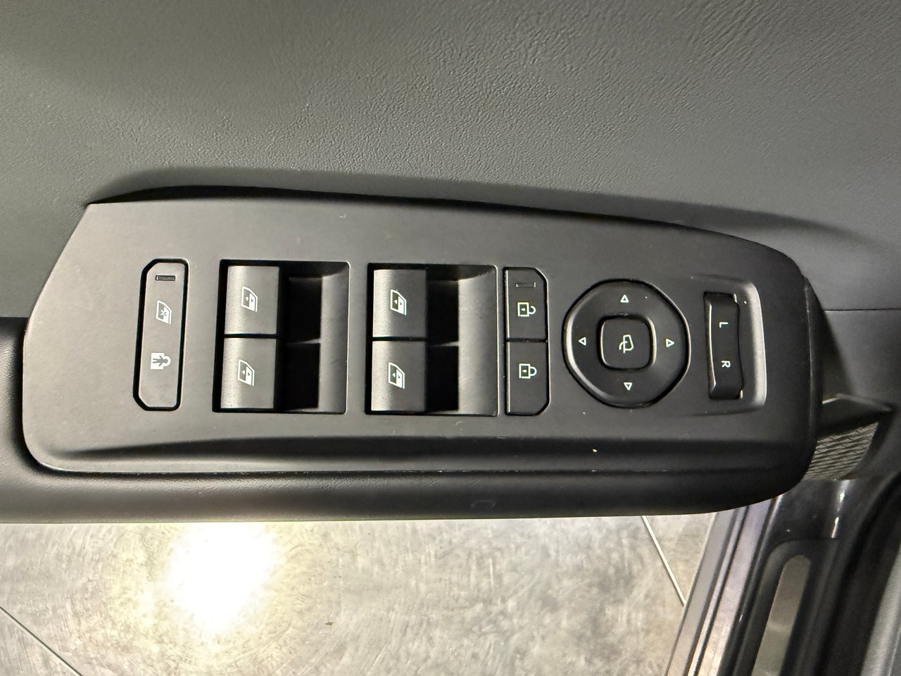 2024 Kia EV9 LAND-12
