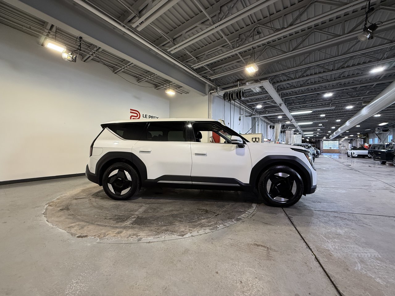 Kia EV9 WIND 2024-1