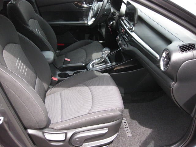 2021 Kia Forte EX-21