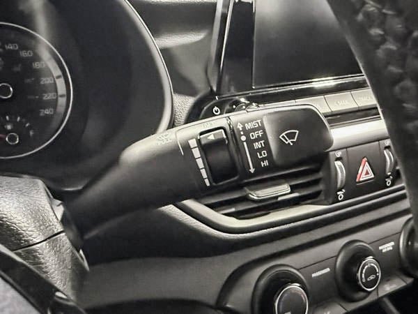 2022 Kia Forte LX-17