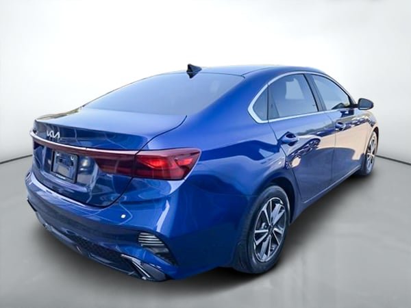 2022 Kia Forte EX-6