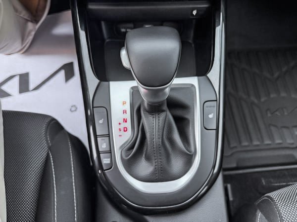 2022 Kia Forte EX-22