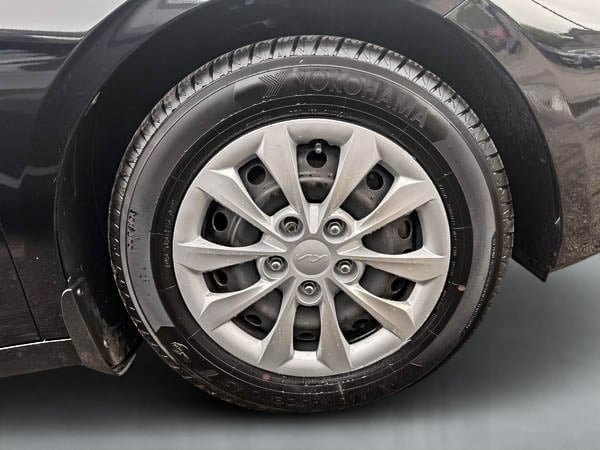 2022 Kia Forte LX-8