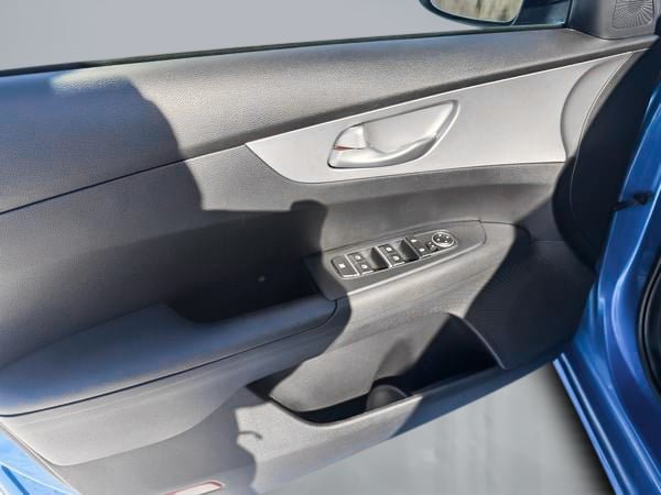 Kia Forte LX 2023-9