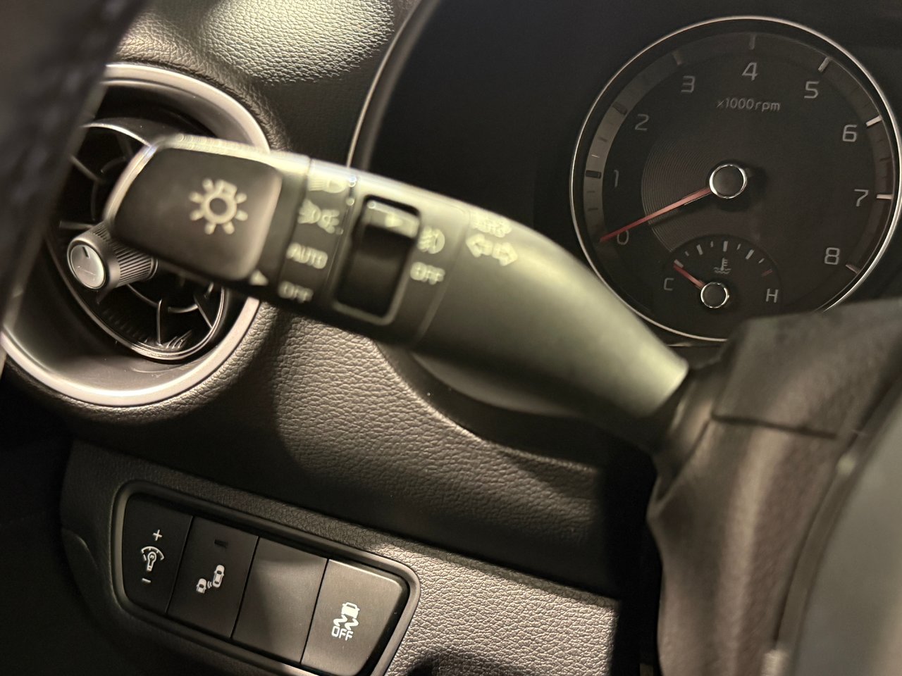 Kia Forte GT LINE 2023-17