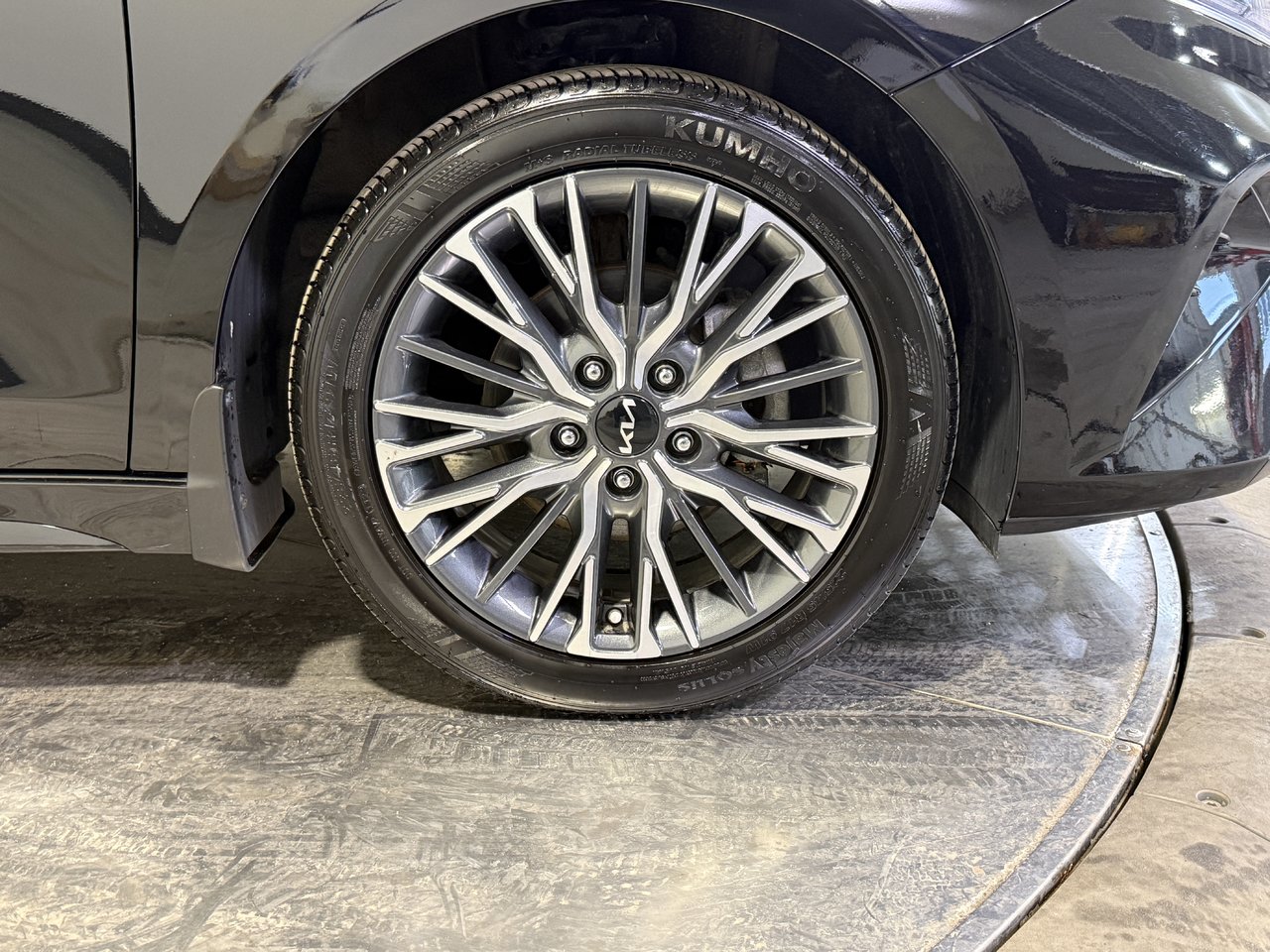 Kia Forte GT LINE 2023-10