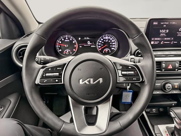 2023 Kia Forte EX-13