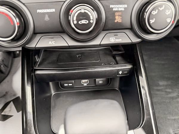 2023 Kia Forte EX-21