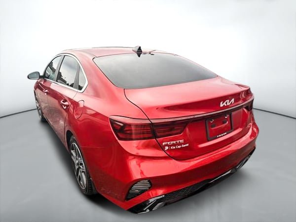 Kia Forte EX+ 2023-4