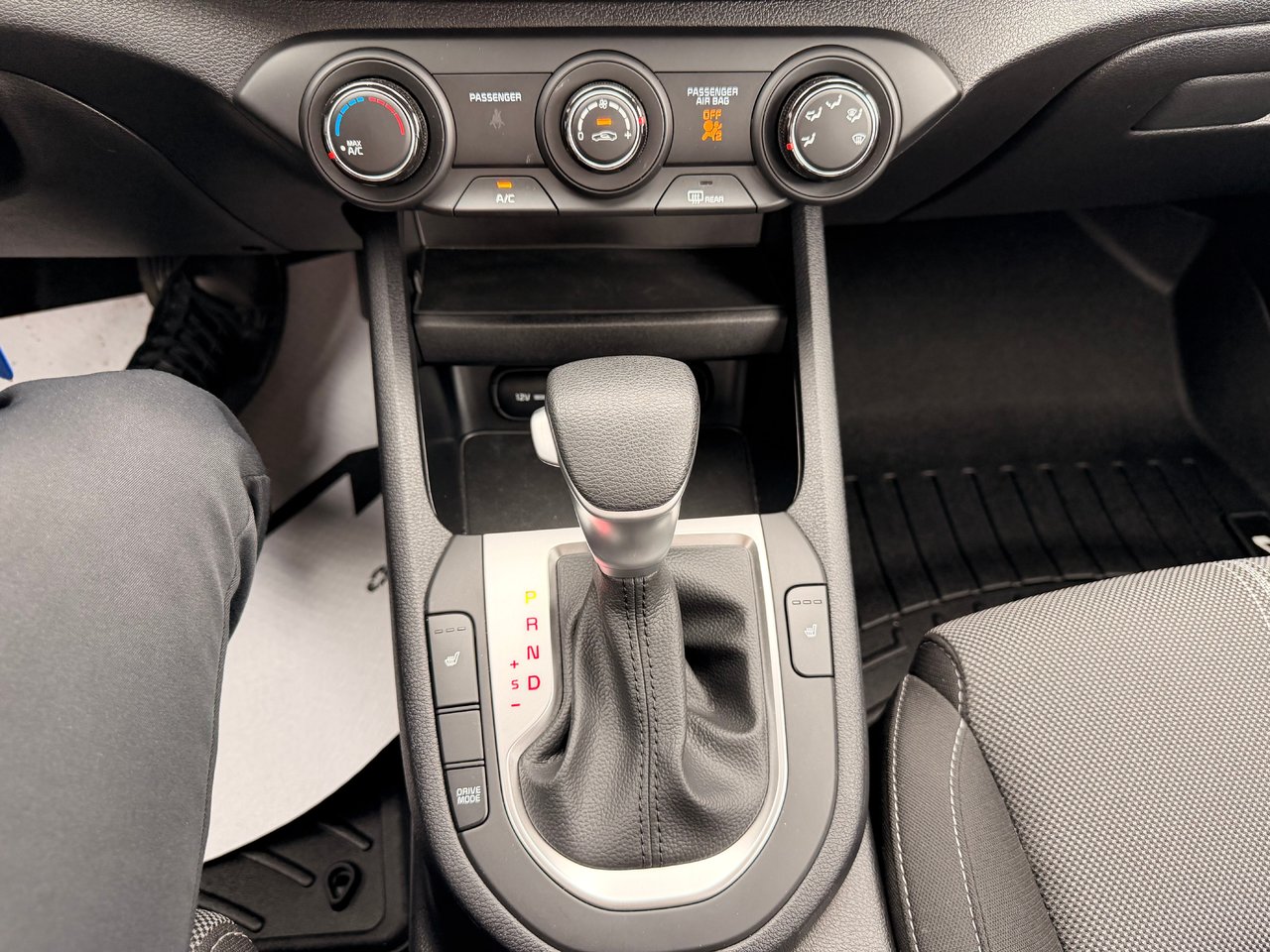 Kia Forte LX 2024-23