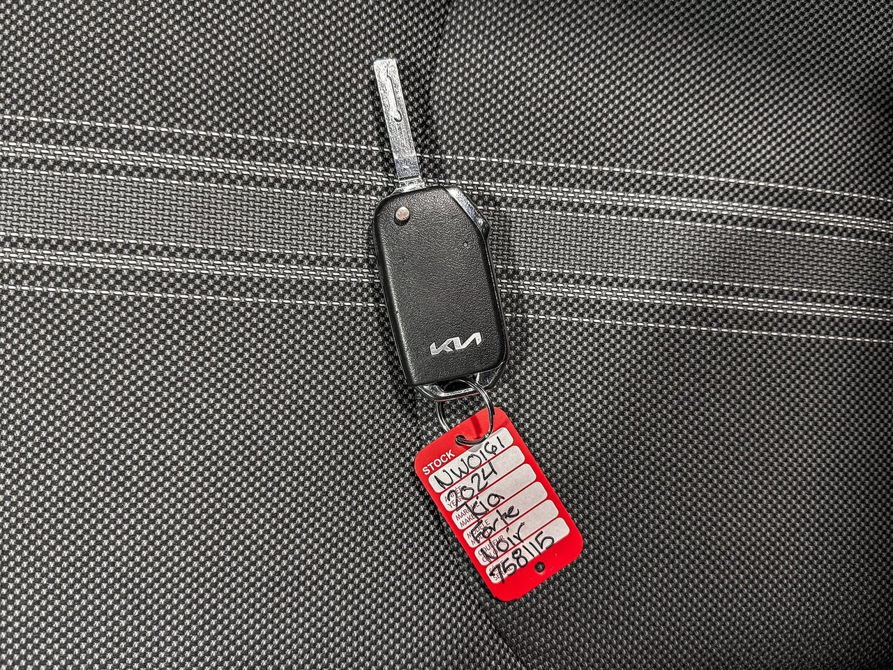 2024 Kia Forte EX-26