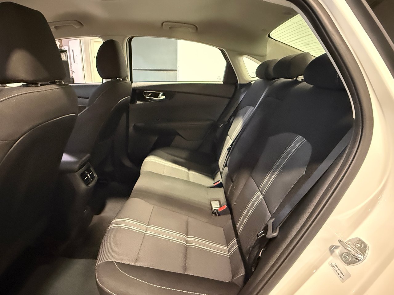 Kia Forte EX 2024-23