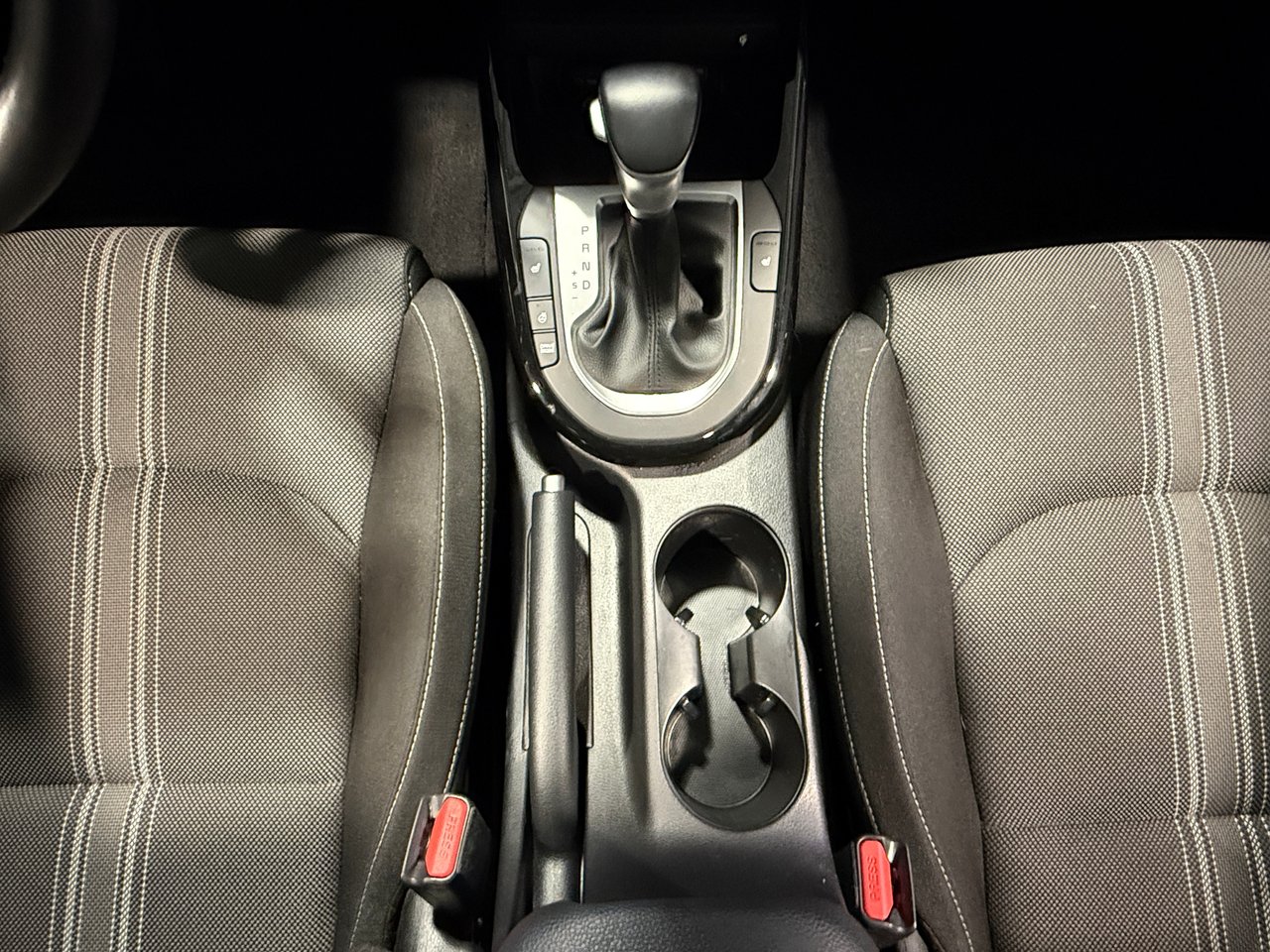 Kia Forte EX 2024-22