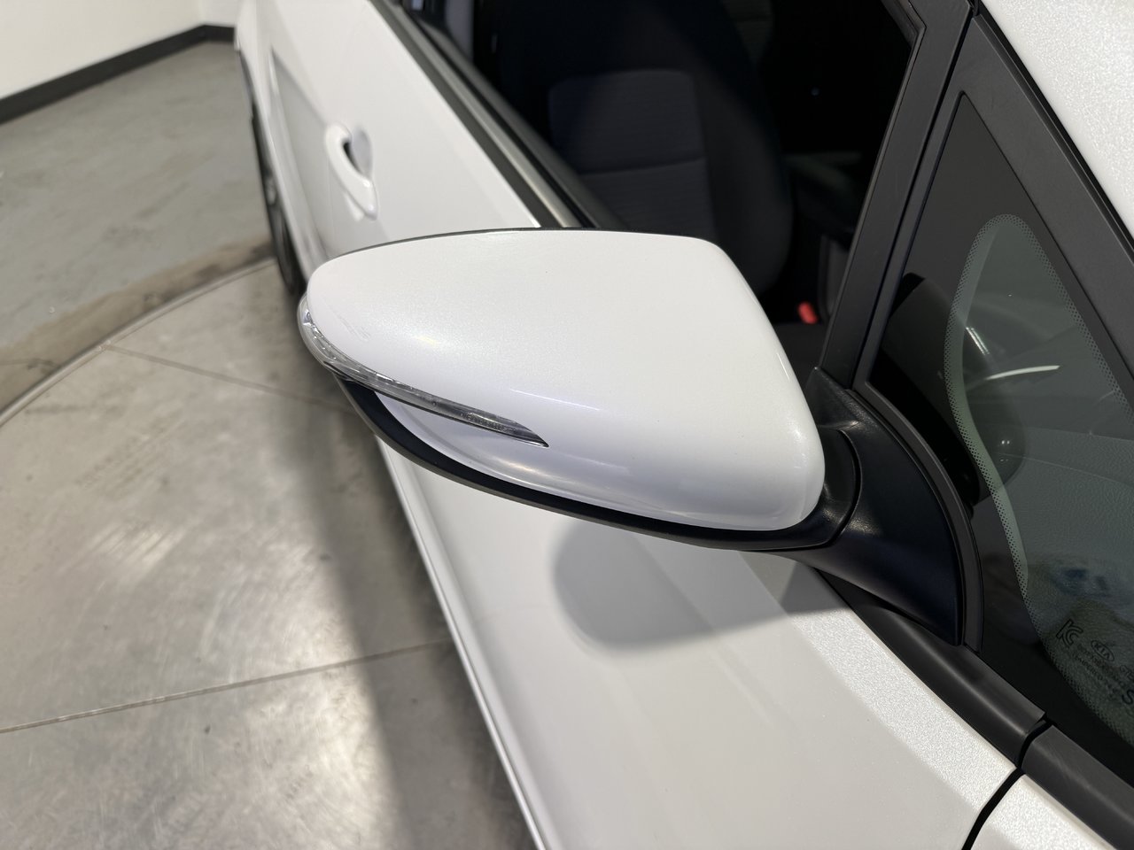 2018 Kia Forte5 LX+-8