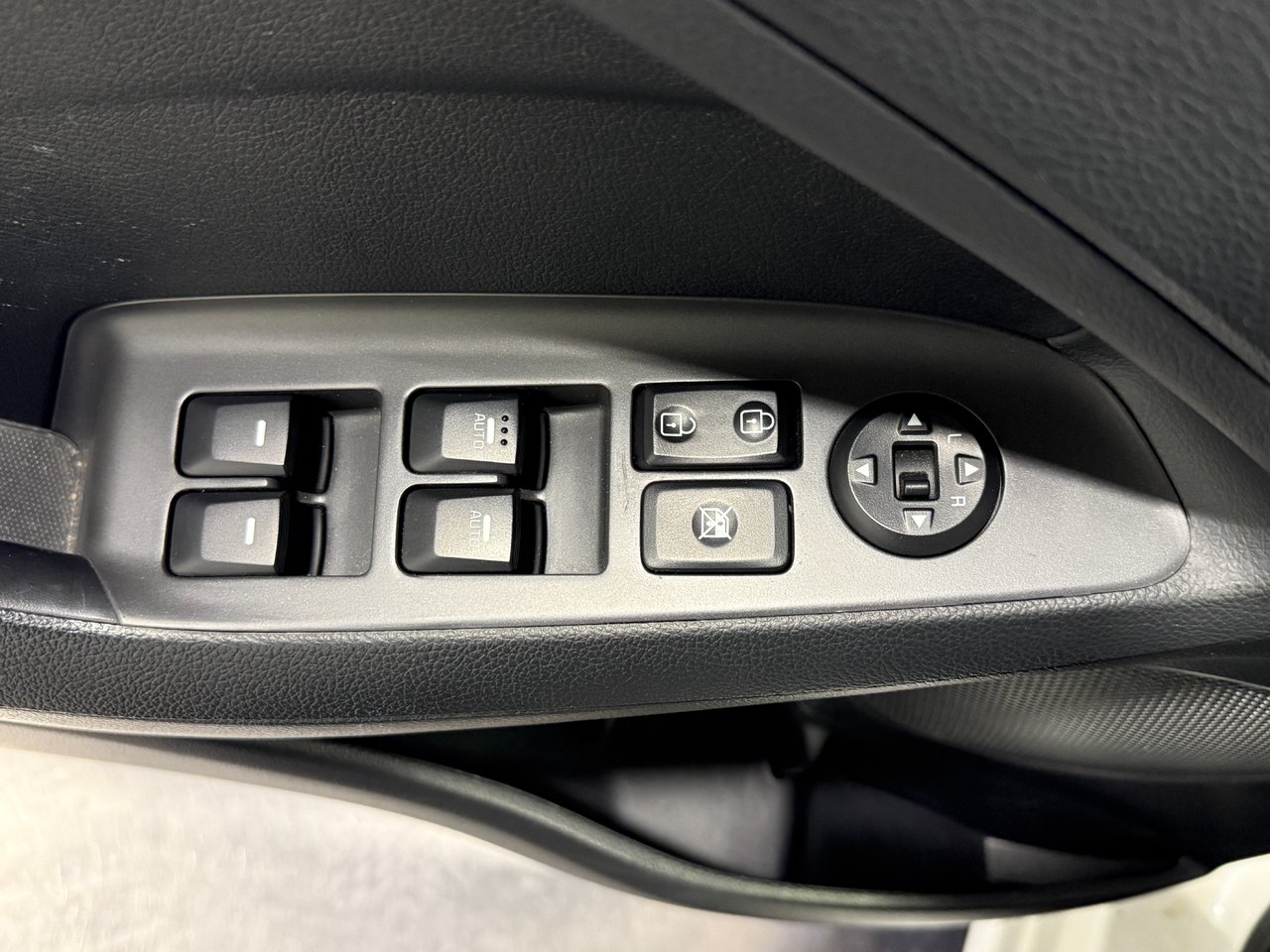 2018 Kia Forte5 LX+-11
