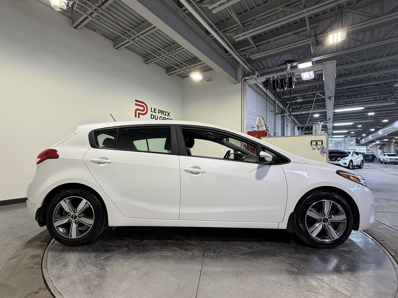 2018 Kia Forte5 LX+-1