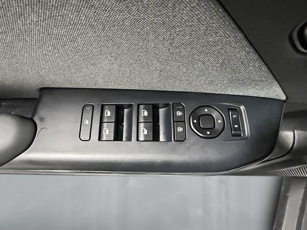 2025 Kia K4 EX-11