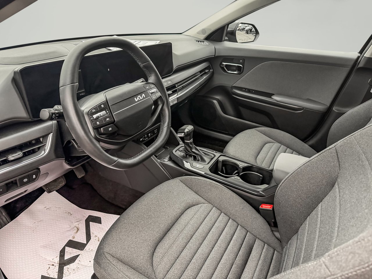 2025 Kia K4 EX-15