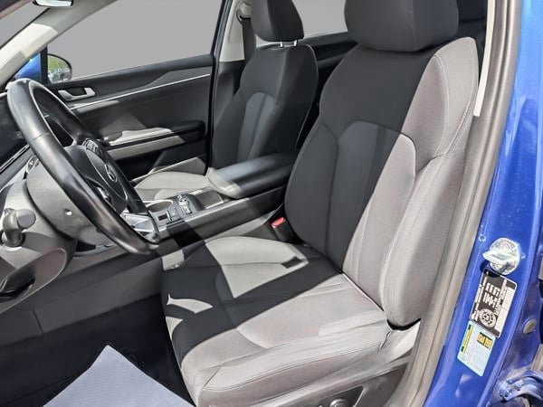 Kia K5 LX AWD 2021-14