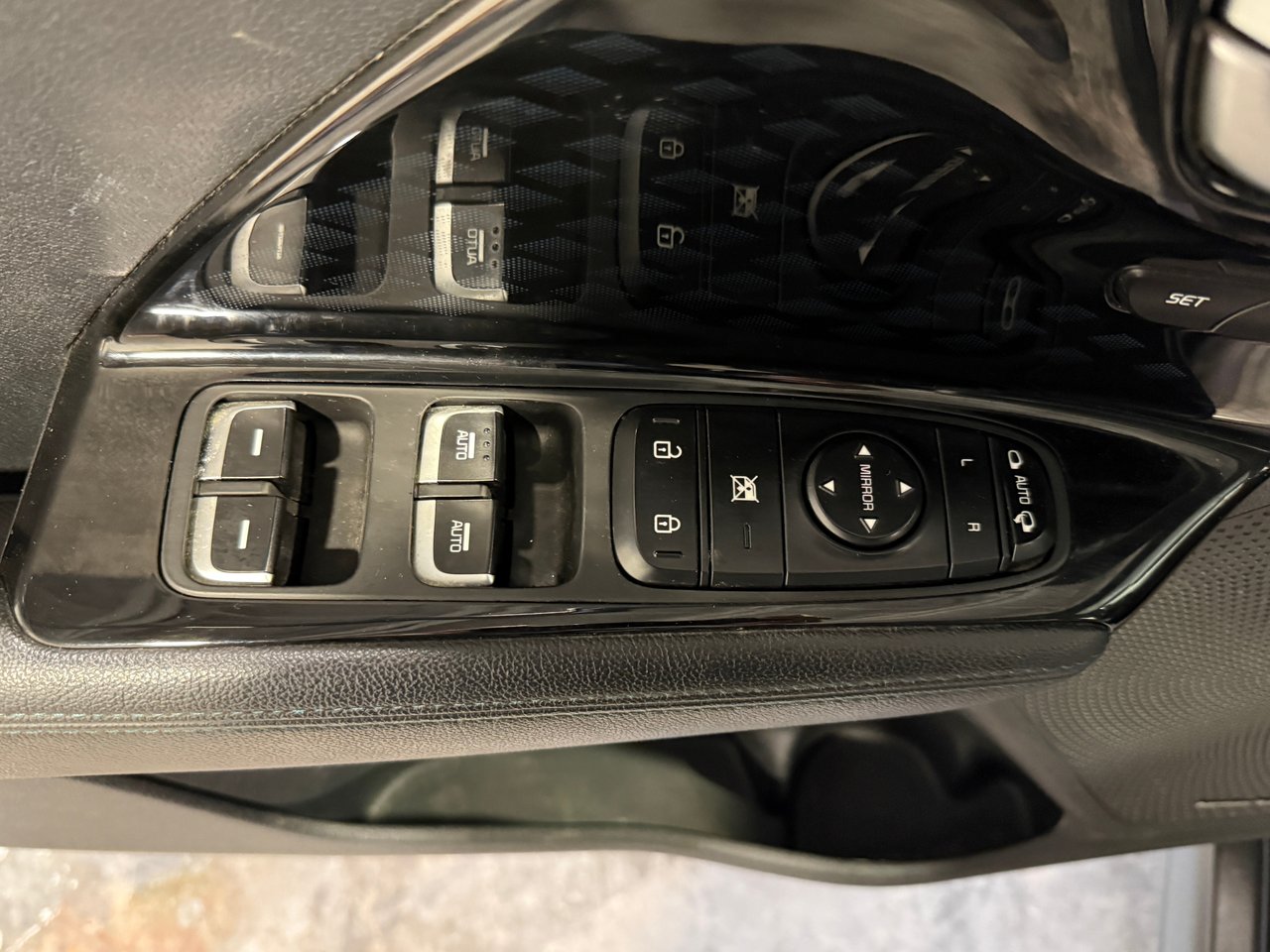 2020 Kia Niro électrique SX TOURING-12