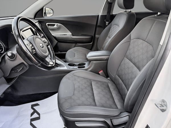 2019 Kia Niro L-11