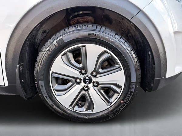 2019 Kia Niro L-9