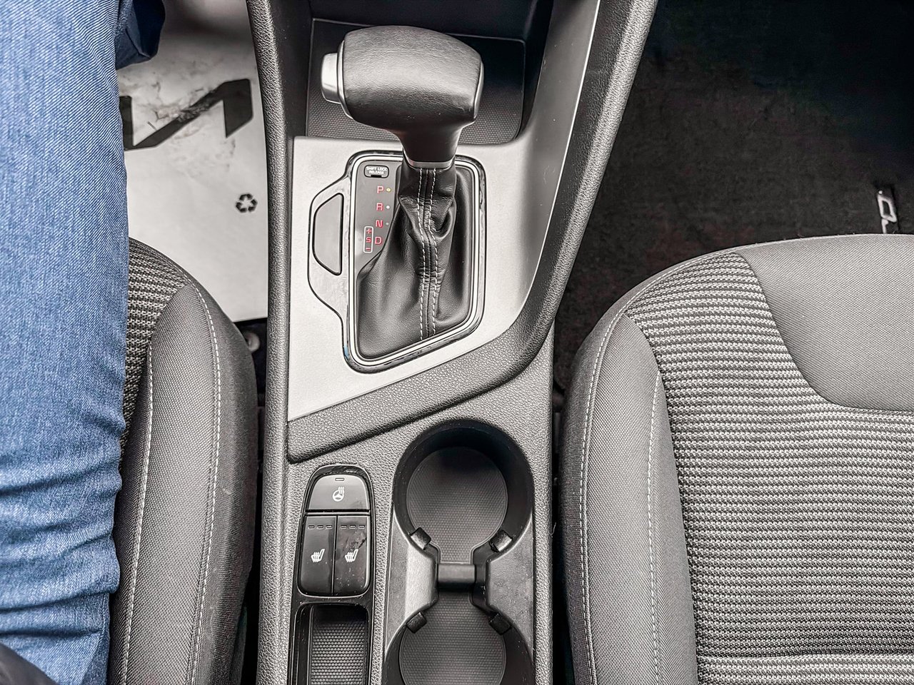 2019 Kia Niro L-23