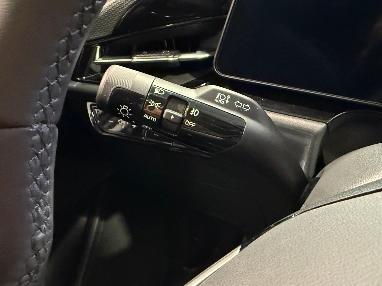 Kia Niro SX 2025-17