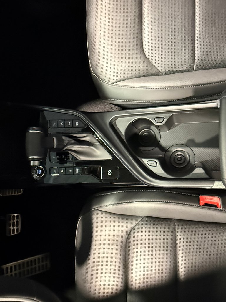 Kia Niro SX 2025-23