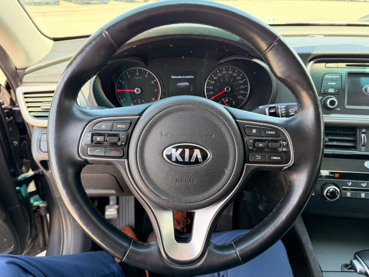 Kia Optima LX 2017-15