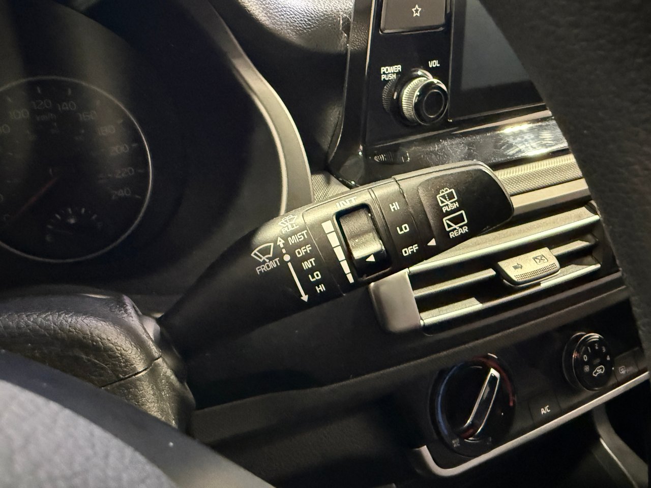 2021 Kia Seltos LX-17