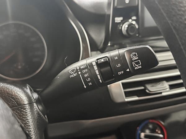 2022 Kia Seltos LX-17