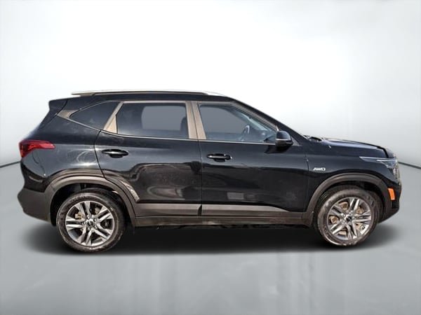 2023 Kia Seltos LX AWD-7