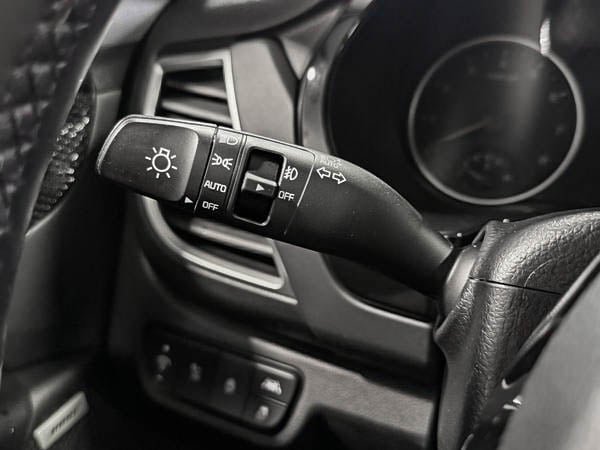 Kia Seltos SX TURBO 2023-17