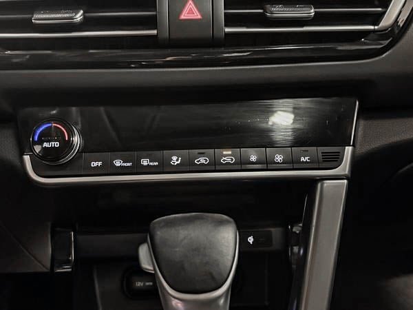 Kia Seltos SX TURBO 2023-22