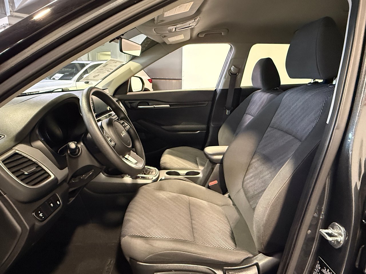 Kia Seltos LX 2023-12