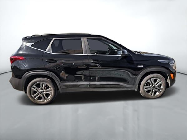 2023 Kia Seltos EX AWD-7