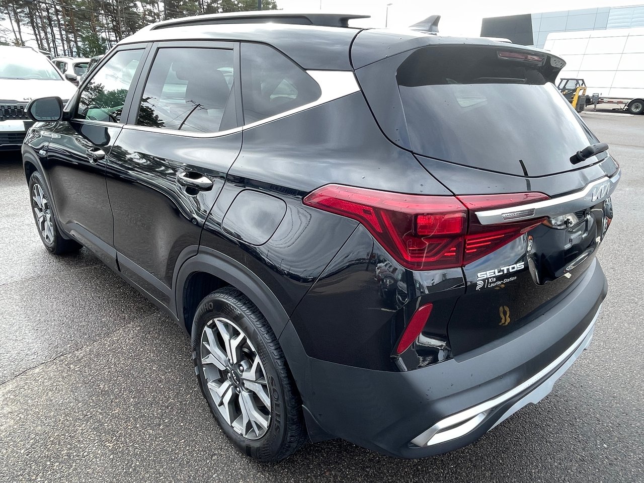 2023 Kia Seltos EX PREMIUM-4