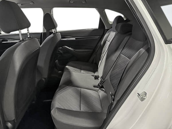 Kia Seltos LX 2024-23