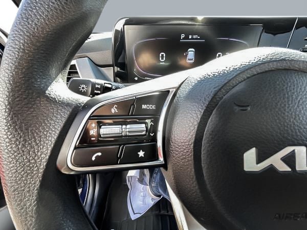 2024 Kia Seltos LX-11