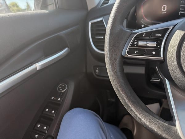 2024 Kia Seltos LX FWD-17