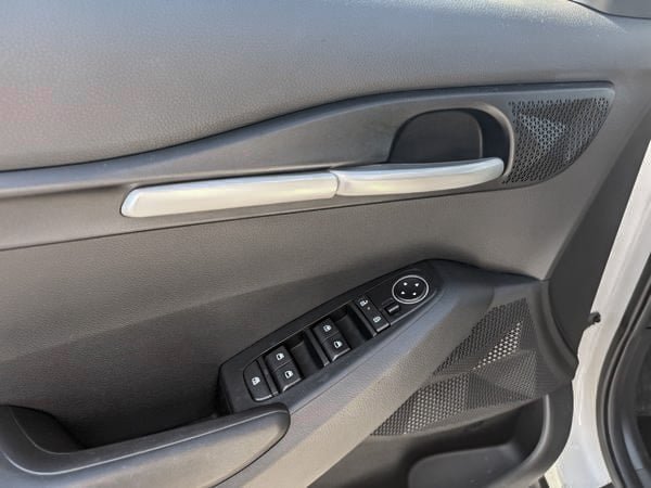 2024 Kia Seltos LX FWD-11