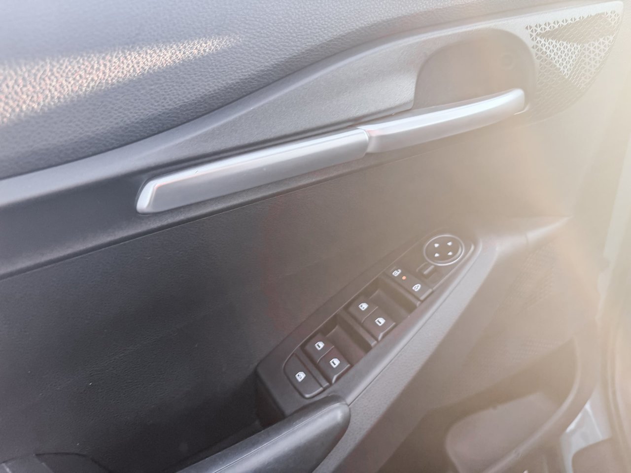 2024 Kia Seltos LX AWD-10