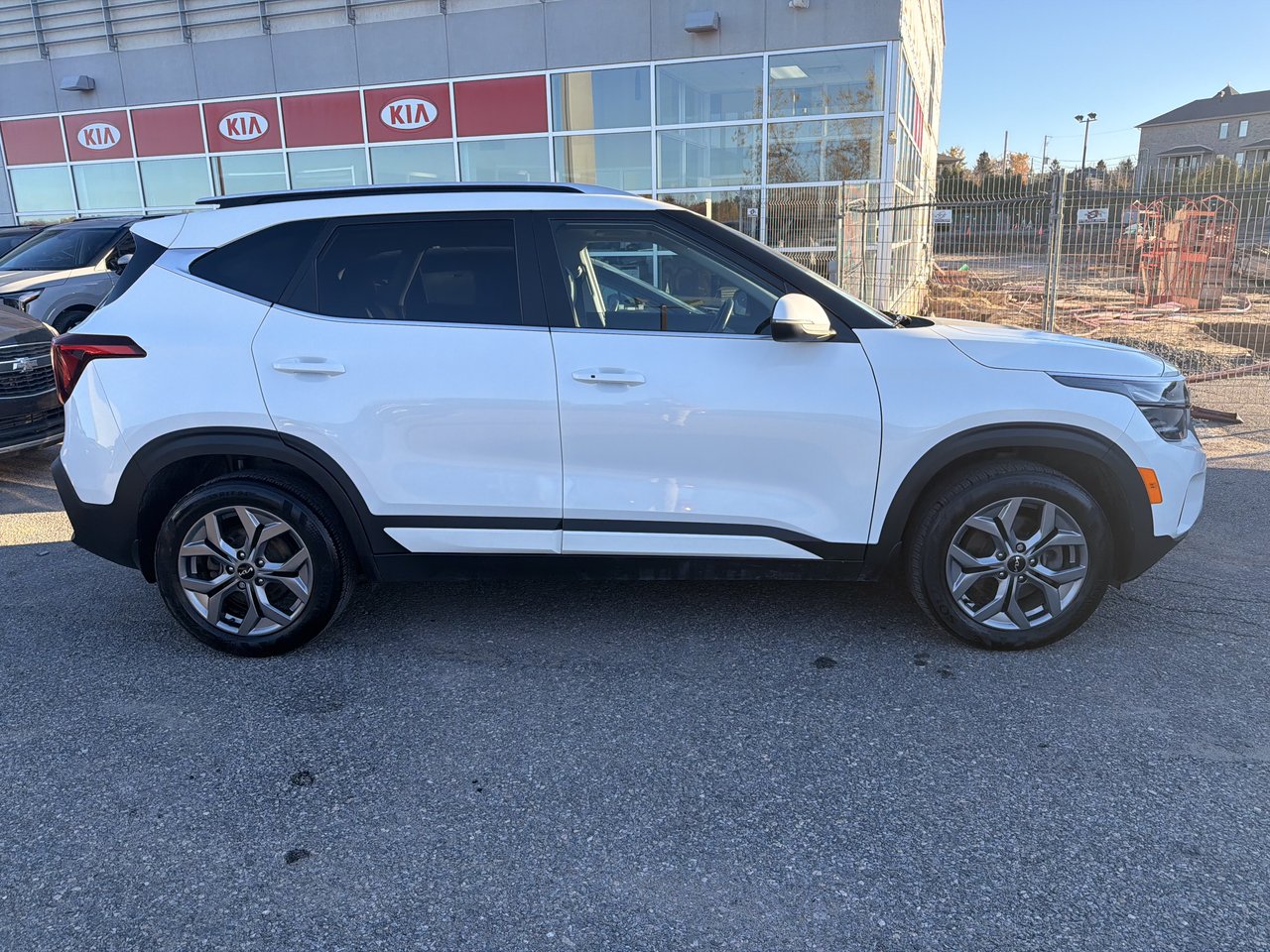 2024 Kia Seltos EX AWD-7