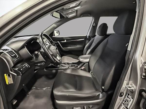 Kia Sorento LX 2015-12