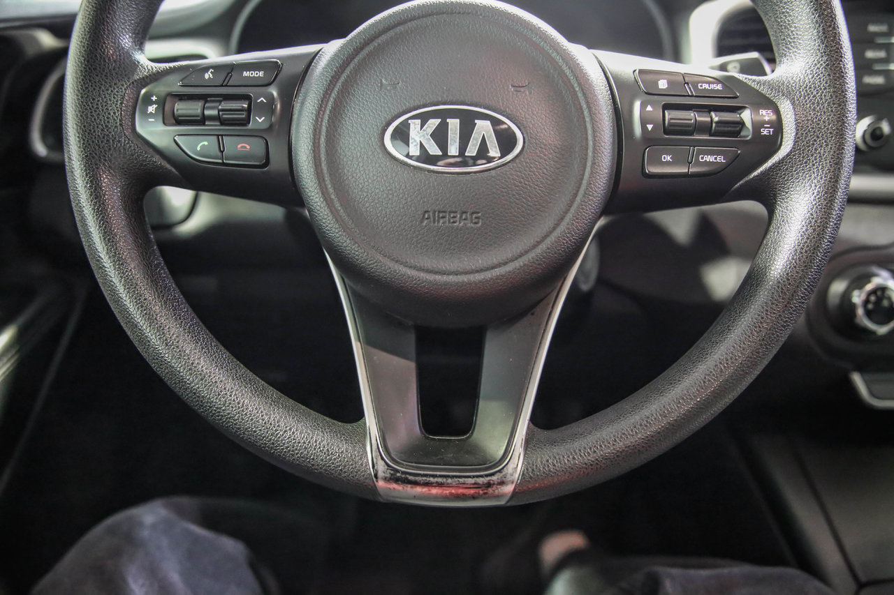Kia Sorento LX 2016-13