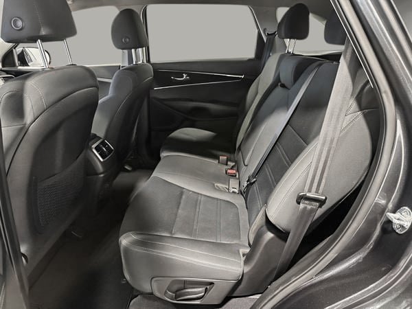 2020 Kia Sorento LX+-23