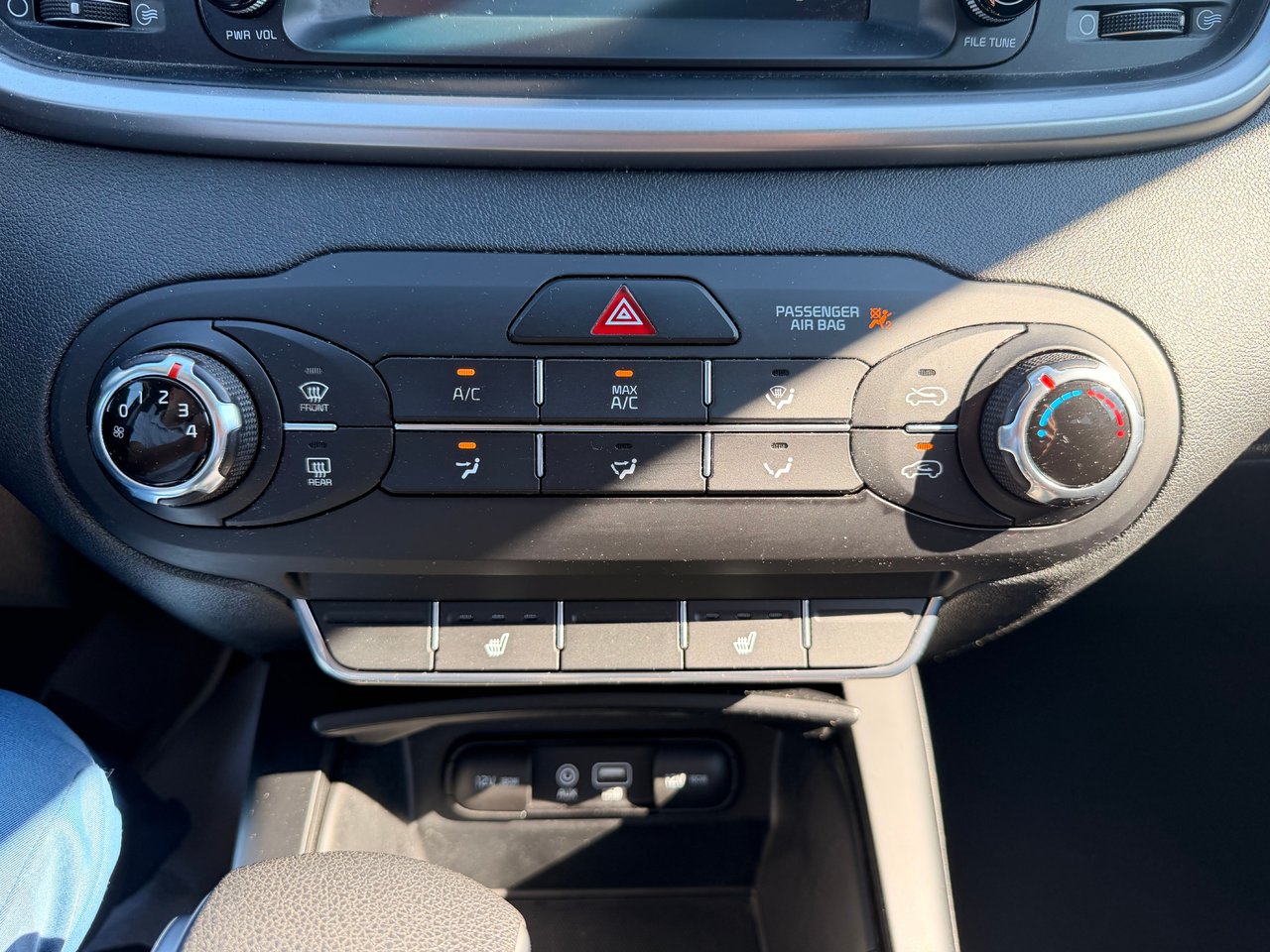 Kia Sorento LX 2.4L 2020-23